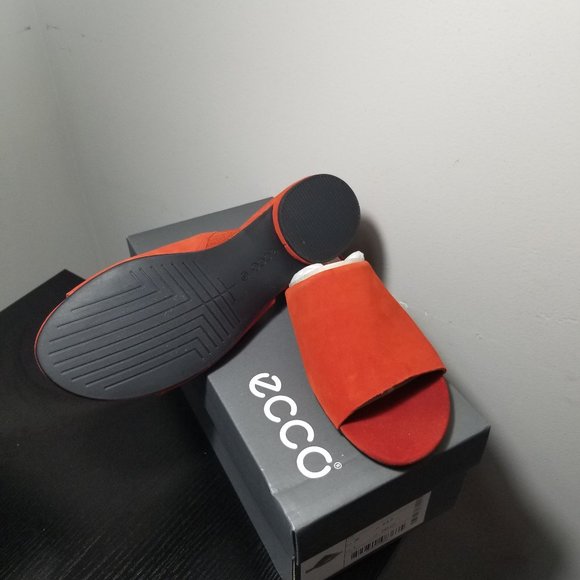 Ecco - Picture 3 of 3